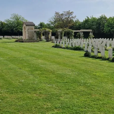 Le Tillois Apartment *